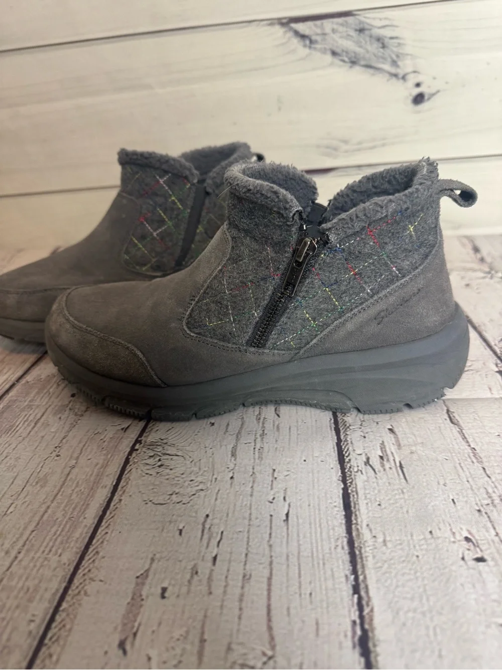 Sketchers Women's Gray Faux-Fur Lined Ankle Comfort Boots